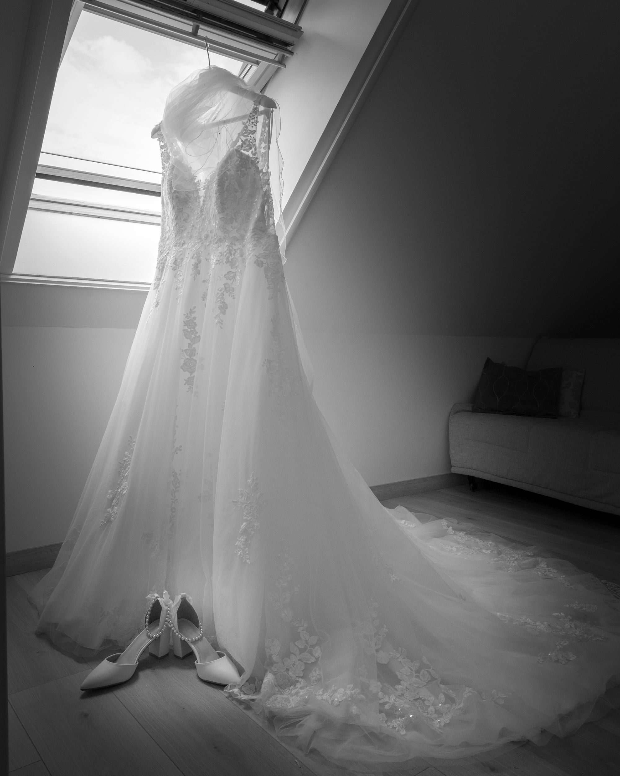 Photographe mariage Yvelines — robe de mariée en lumière naturelle